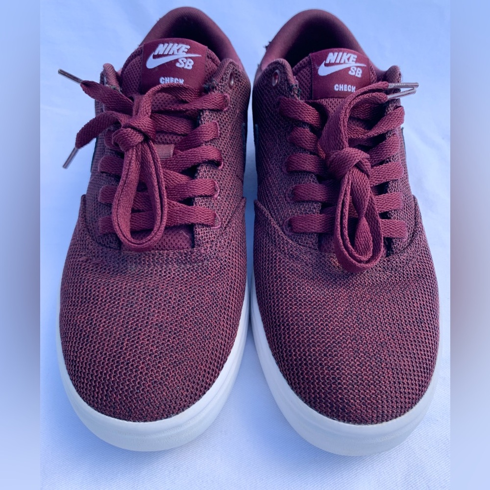Nike SB Check Solarsoft Women’s Size 8 Canvas Athletic Skate Shoes Burgundy Red